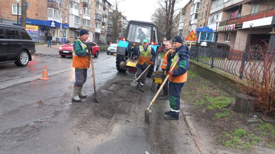 Вулицю Шевченка вже латають, наступна Європейська