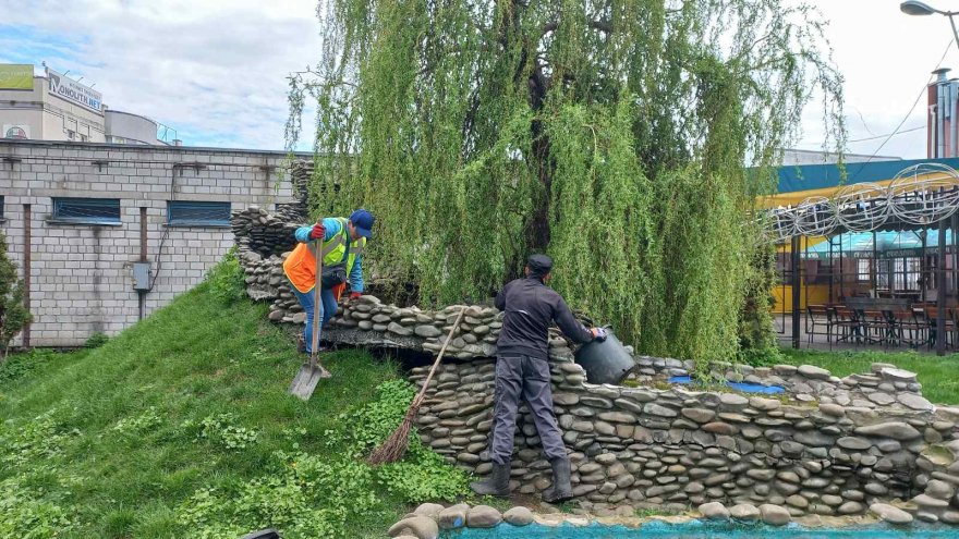 Винні безхатьки? Чому вже кілька років не працює фонтан у парку Борисполя
