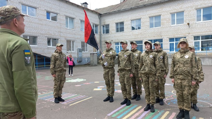 Шкільні рої Бориспільської громади виборювали першість у військово-патріотичній грі «Сокіл» («Джура»)