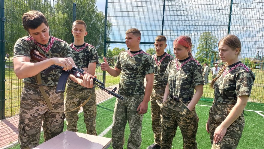Шкільні рої Бориспільської громади виборювали першість у військово-патріотичній грі «Сокіл» («Джура»)