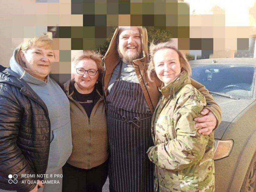 Родина волонтерів Стариченко-Плескач:  роби для перемоги що можеш, з тим що маєш, там де ти є