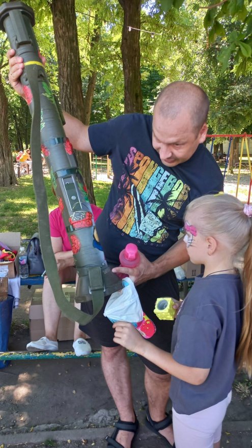 Відпочиваючи допомагаємо: благодійний ярмарок задля збору коштів на ремонт автомобіля Відпочиваючи допомагаємо: благодійний ярмарок задля збору коштів на ремонт автомобіля
