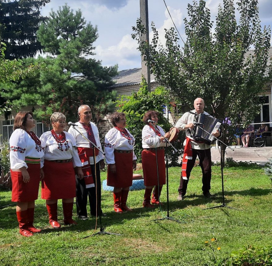 Бориспільський міський Центр інтегрованих соціальних послуг нагородив медичних працівників колективу та всіх дотичних до цієї сфери Бориспільський міський Центр інтегрованих соціальних послуг нагородив медичних працівників колективу та всіх дотичних до цієї сфери
