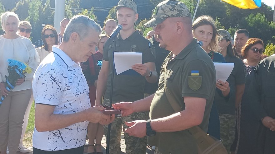 До Дня Прапора у Борисполі відзначили тих, хто наближає Перемогу