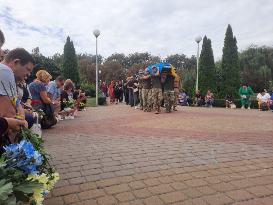 Бориспільська громада попрощалася із 41-річним захисником Сергієм Шадурою Бориспільська громада попрощалася із 41-річним захисником Сергієм Шадурою
