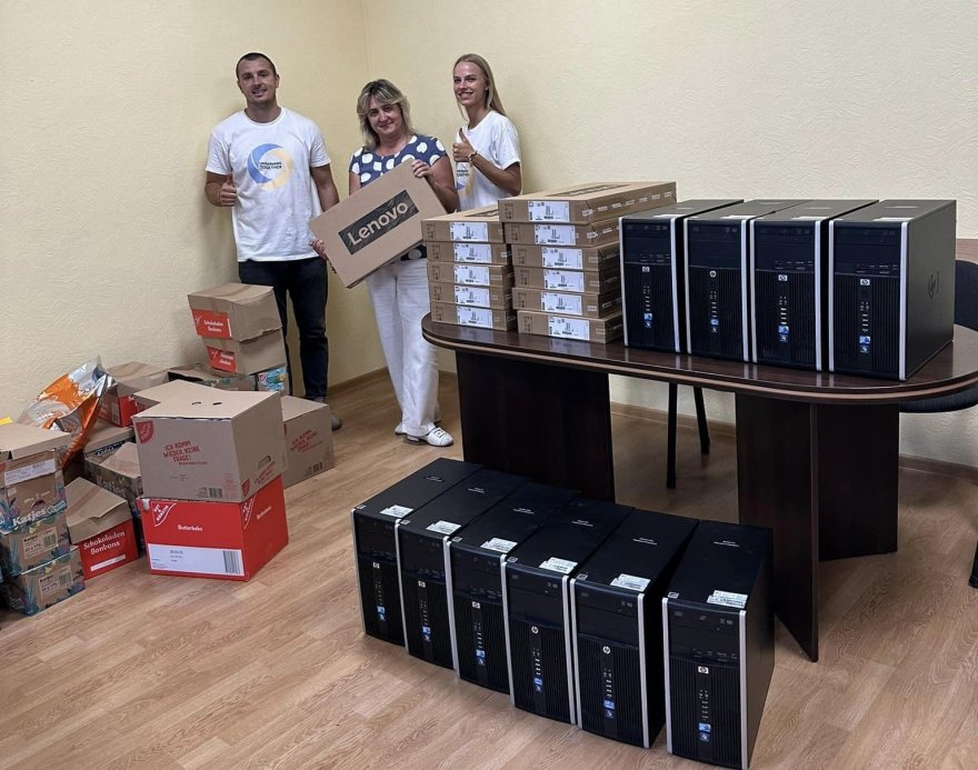 Підтримка друзів: як німецька благодійна організація Oranta-helps e.V. Humanitäre Hilfe допомагає ліцею ОСНОВА Підтримка друзів: як німецька благодійна організація Oranta-helps e.V. Humanitäre Hilfe допомагає ліцею ОСНОВА