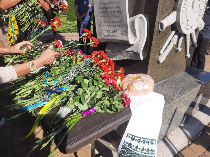 Бориспільська громада провела в небесну височінь полеглих захисників Юрія Щербину й Олександра Секерка