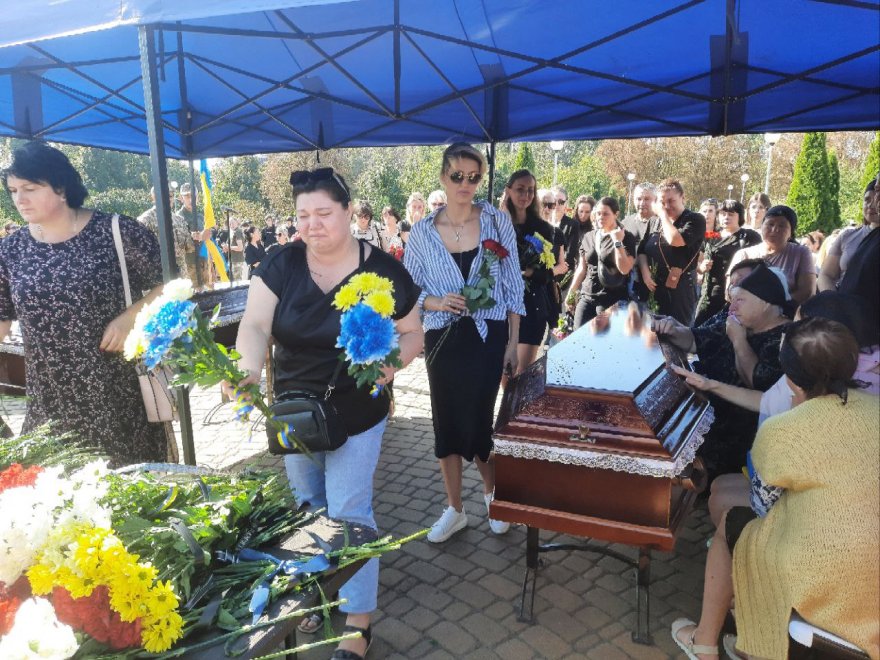 Бориспільська громада провела в небесну височінь полеглих захисників Юрія Щербину й Олександра Секерка