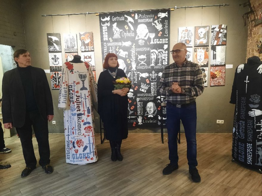 «IV CTIHA» — виставка сценографії та театральних костюмів у Борисполі «IV CTIHA» — виставка сценографії та театральних костюмів у Борисполі