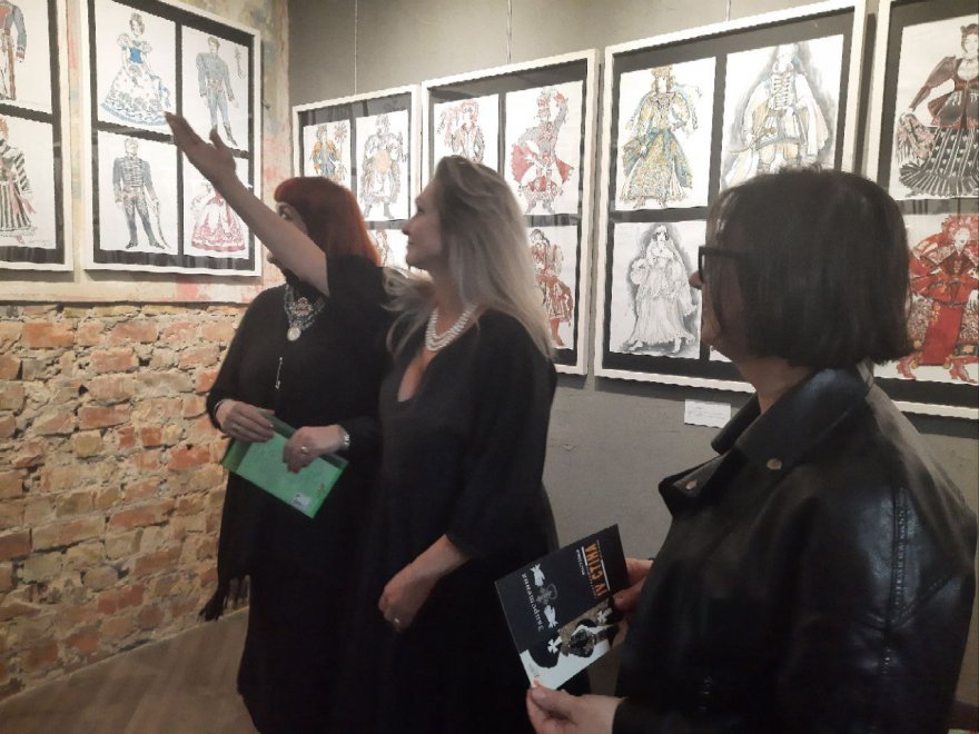 «IV CTIHA» — виставка сценографії та театральних костюмів у Борисполі «IV CTIHA» — виставка сценографії та театральних костюмів у Борисполі