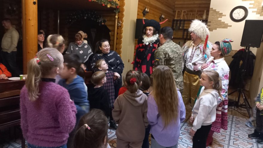 Різдвяна казка на сучасний лад — свято бориспільським дітям від захисників 