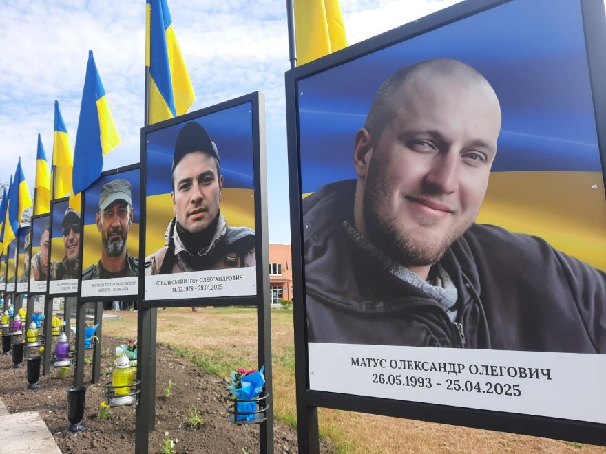 В Іванкові відбулося відкриття Алеї пам’яті В Іванкові відбулося відкриття Алеї пам’яті