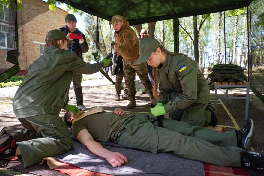 Гвардійці підтримали юних учасників військово-патріотичної гри «Сокіл» (Джура) Гвардійці підтримали юних учасників військово-патріотичної гри «Сокіл» (Джура)