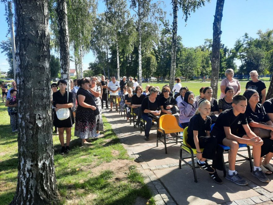 Відкриття Алеї героїв в Глибокому та зустріч представників Бориспільської міської ради з громадою Відкриття Алеї героїв в Глибокому та зустріч представників Бориспільської міської ради з громадою