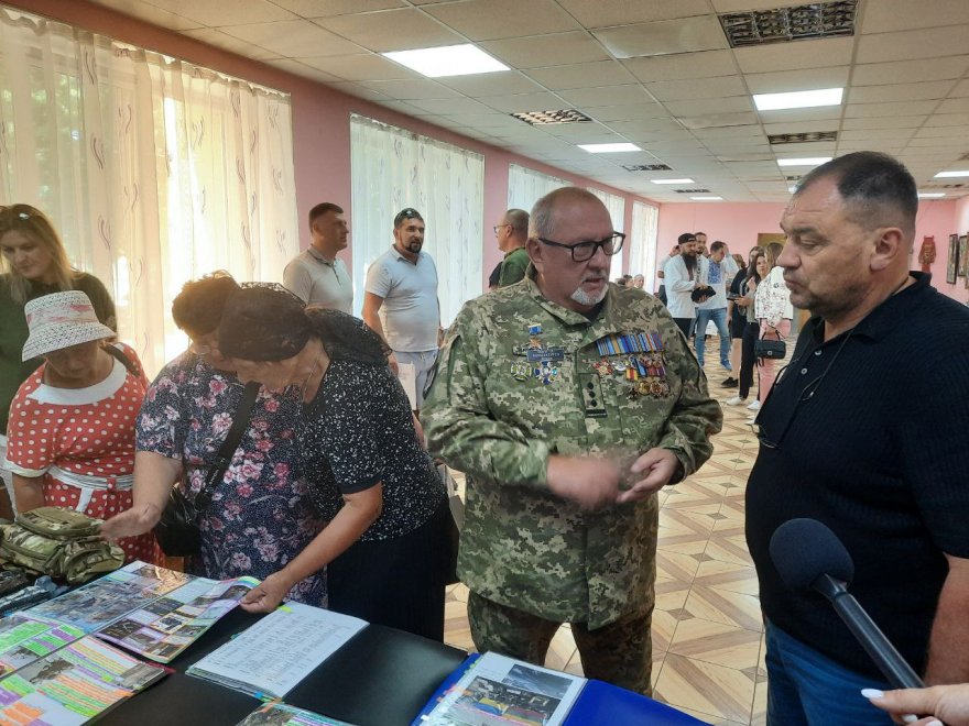 Відкриття Алеї героїв в Глибокому та зустріч представників Бориспільської міської ради з громадою Відкриття Алеї героїв в Глибокому та зустріч представників Бориспільської міської ради з громадою