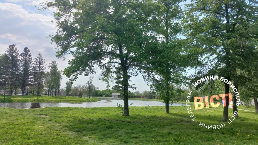 У Глибокому за мільйон зроблять тротуар біля озера