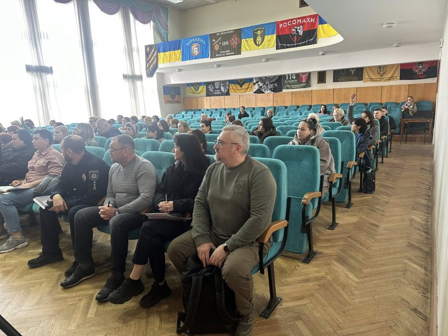 Координаційний штаб з питань поводження з військовополоненими зустрівся в Борисполі з родинами полонених та безвісти зниклих Координаційний штаб з питань поводження з військовополоненими зустрівся в Борисполі з родинами полонених та безвісти зниклих
