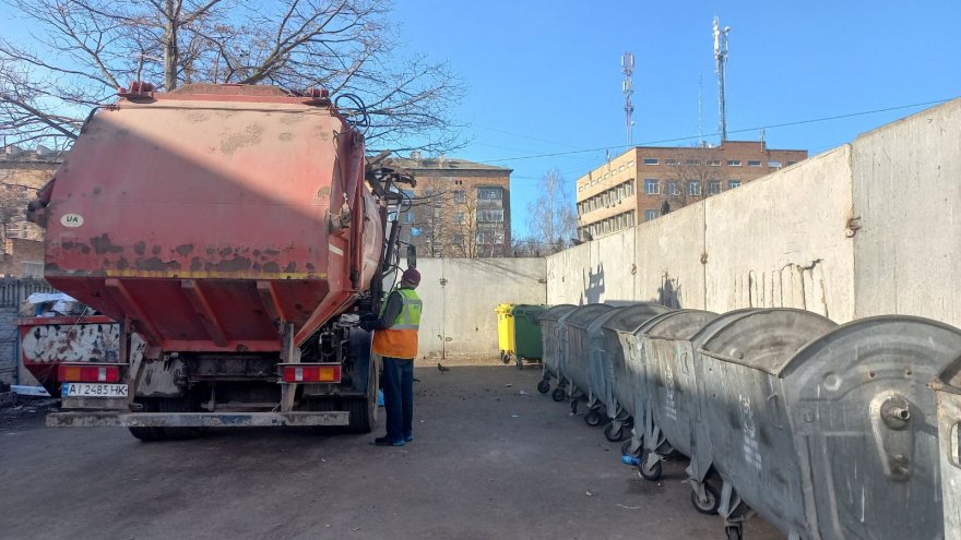 Супергерої комунального сектору: без плащів, але з віниками та лопатами Супергерої комунального сектору: без плащів, але з віниками та лопатами