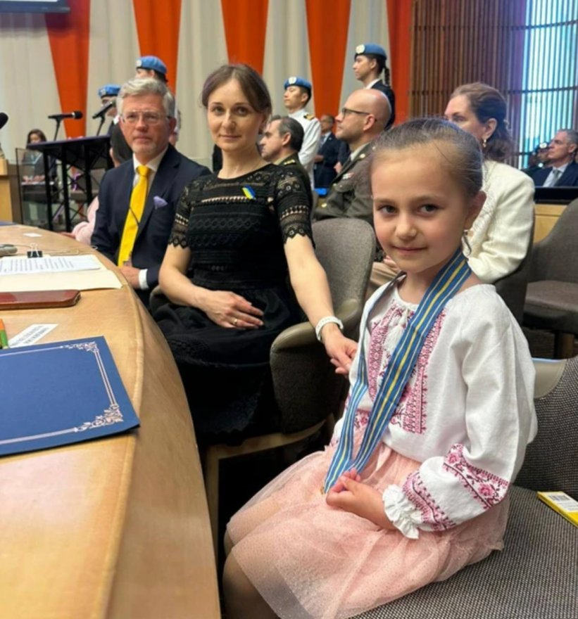 Бортпровідника із Борисполя Сергія Приходька нагородили посмертно: він загинув під час миротворчої місії у Судані