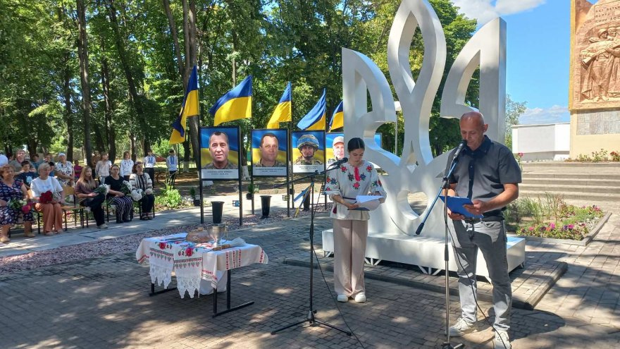 У Сеньківці та Любарцях на Бориспільщині відкрили Алеї Героїв