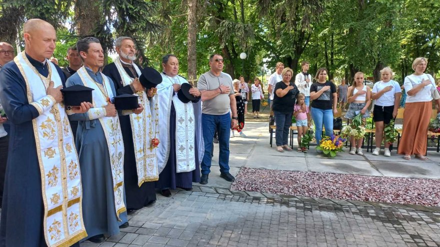 У Сеньківці та Любарцях на Бориспільщині відкрили Алеї Героїв