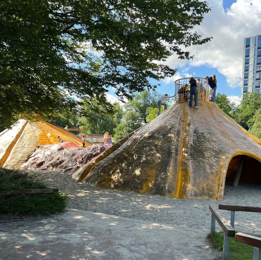Фотофакт. Дитячі майданчики в європейських містах
