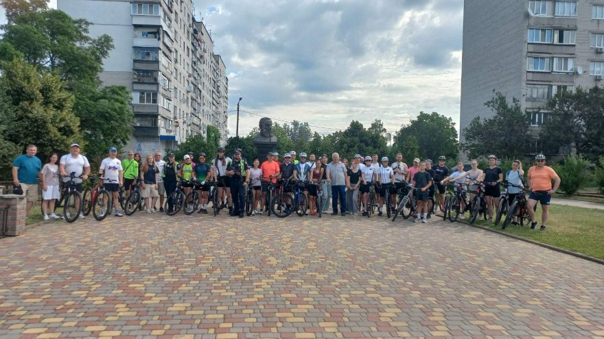 «Велоспорт-фест «Гетьман Тур» — «Вісті» крутили педалі з Борисполя до Артемівки «Велоспорт-фест «Гетьман Тур» — «Вісті» крутили педалі з Борисполя до Артемівки