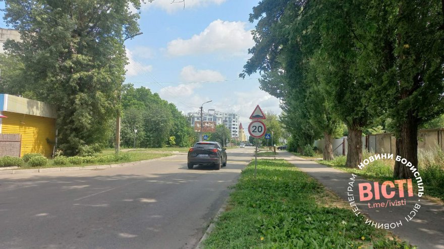 Коли пішохідний перехід на шляху до школи через вул. Бежівку стане безпечним?